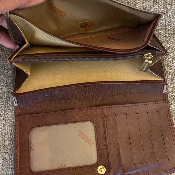 Petusco Leather Wallet - Picture 4 of 7